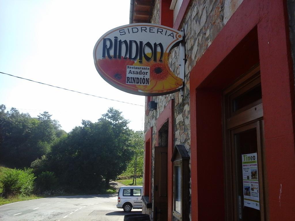Hotel Asador Rindion Tineo Εξωτερικό φωτογραφία